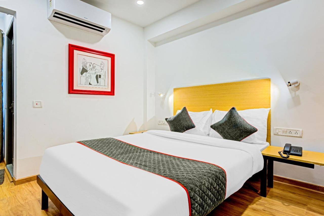 Oyo Townhouse 74871 Thoraipakkam Otel Chennai Dış mekan fotoğraf